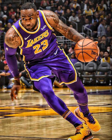 东契奇复出吞3连败！轰25+5+7提前投降 6失误正负值-25难辞其咎（东契奇复出仍吞三连败：25分5板7助难救主，6失误+正负值-25难逃质疑）