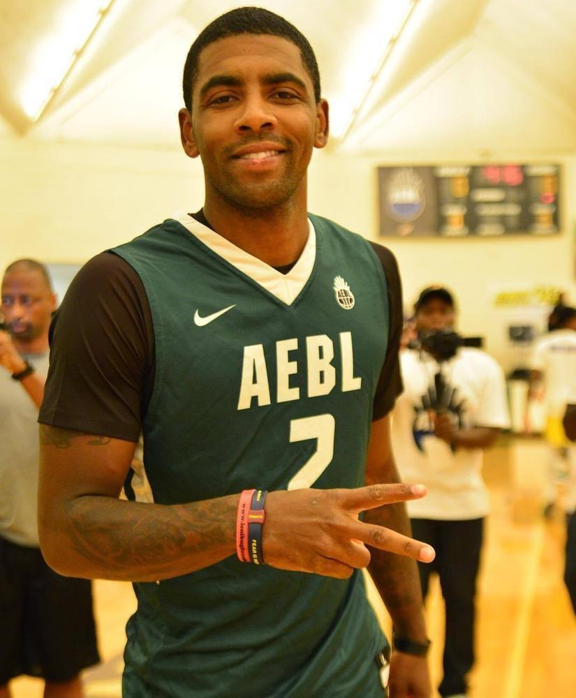 皇马信任18岁天才马斯坦托诺，罗马诺盛赞其未来潜力（18岁新星马斯坦托诺获皇马信赖，罗马诺称其潜力无限）