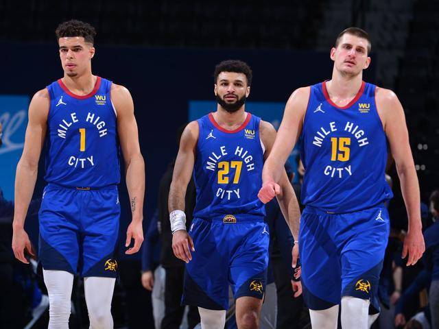 范戴克：阿诺德离开后还没和他聊过，很高兴曾与他并肩作战（范戴克：阿诺德离队后还未联系，感激曾并肩作战）