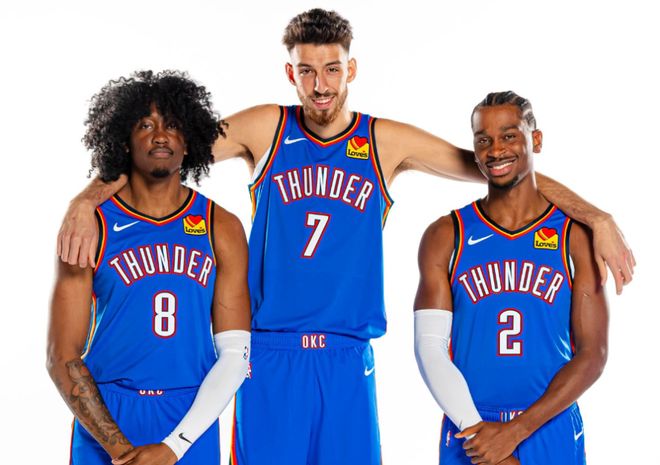 帕尔马官方：铃木彩艳左手中指及手舟骨复合骨折，将接受手术（帕尔马通报：铃木彩艳左手中指与腕舟骨复合性骨折，将接受手术）