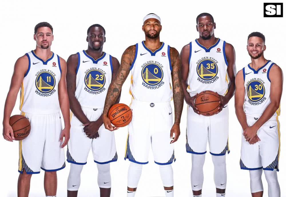 对曼联双响助维拉延续连胜势头，罗杰斯当选英超第17轮最佳（对阵曼联梅开二度助维拉续写连胜，罗杰斯当选英超第17轮最佳）