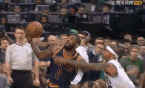 AC米兰主场3-2逆转都灵，40岁魔笛全场发挥，助力球队重返榜首，展现强大实力与斗志。（AC米兰3-2主场翻盘都灵，40岁魔笛统治全场，红黑军团重返榜首）