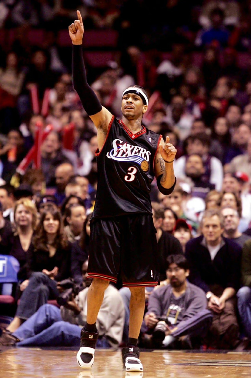 国米vs利物浦：萨拉赫缺阵，劳塔罗、阿坎吉、伊萨克首发（国米对阵利物浦：萨拉赫无缘出战，劳塔罗、阿坎吉、伊萨克领衔首发）