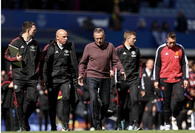 阿斯：范戴克与利物浦续约前曾联系皇马，但遭到皇马方面拒绝（阿斯：范戴克续约利物浦前曾接触皇马，遭对方拒绝）