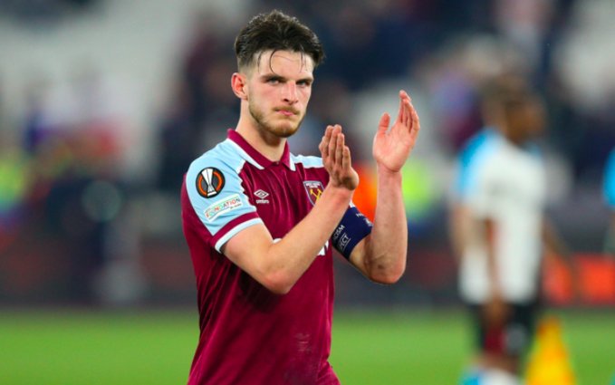 TA：曼城明夏可能签右后卫和右边锋，他们仍在关注利夫拉门托（The Athletic：曼城拟于明夏补强右后卫与右边锋，利夫拉门托仍在候选名单）