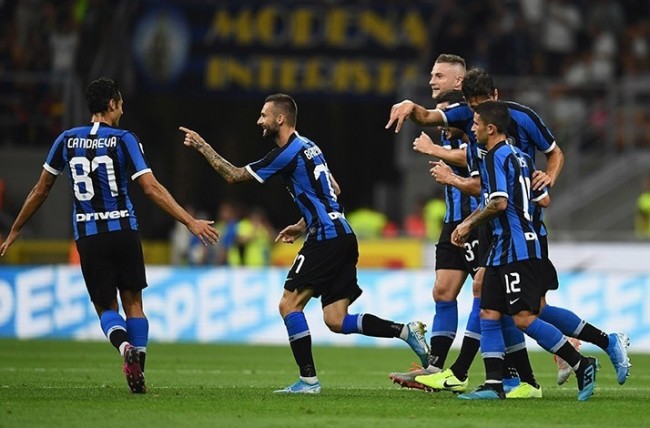 瓦基弗银行女排新赛季冲欧冠决赛主帅：很幸运能拥有博斯科维奇（瓦基弗银行女排冲击新季欧冠决赛 主帅：拥有博斯科维奇很幸运）