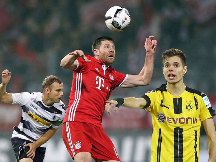 英超半场：内托冲顶破门，吉滕斯献助攻，切尔西1-0伯恩利（英超半场战报：吉滕斯送助攻，内托头球建功，切尔西暂1-0伯恩利）