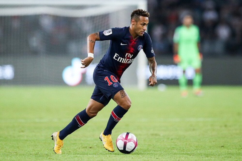 女子篮球联盟赛季焦点球员表现（女篮联盟本赛季核心球员表现盘点）