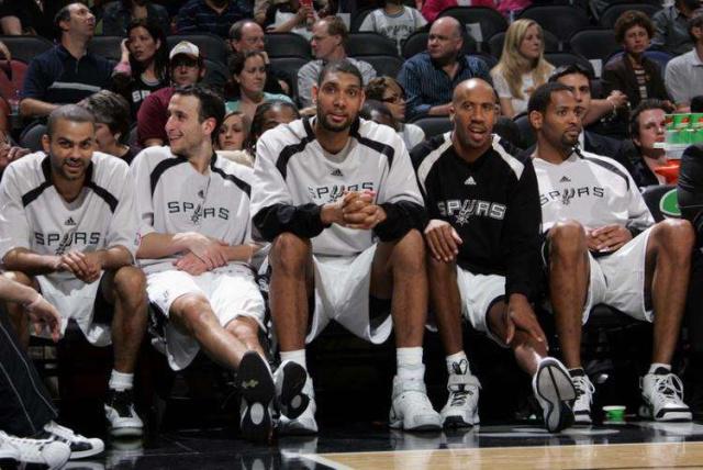 率队首进足协杯决赛！官方：河南队与主教练拉莫斯续约（官宣：河南队与主帅拉莫斯续约，他曾率队队史首次闯入足协杯决赛）