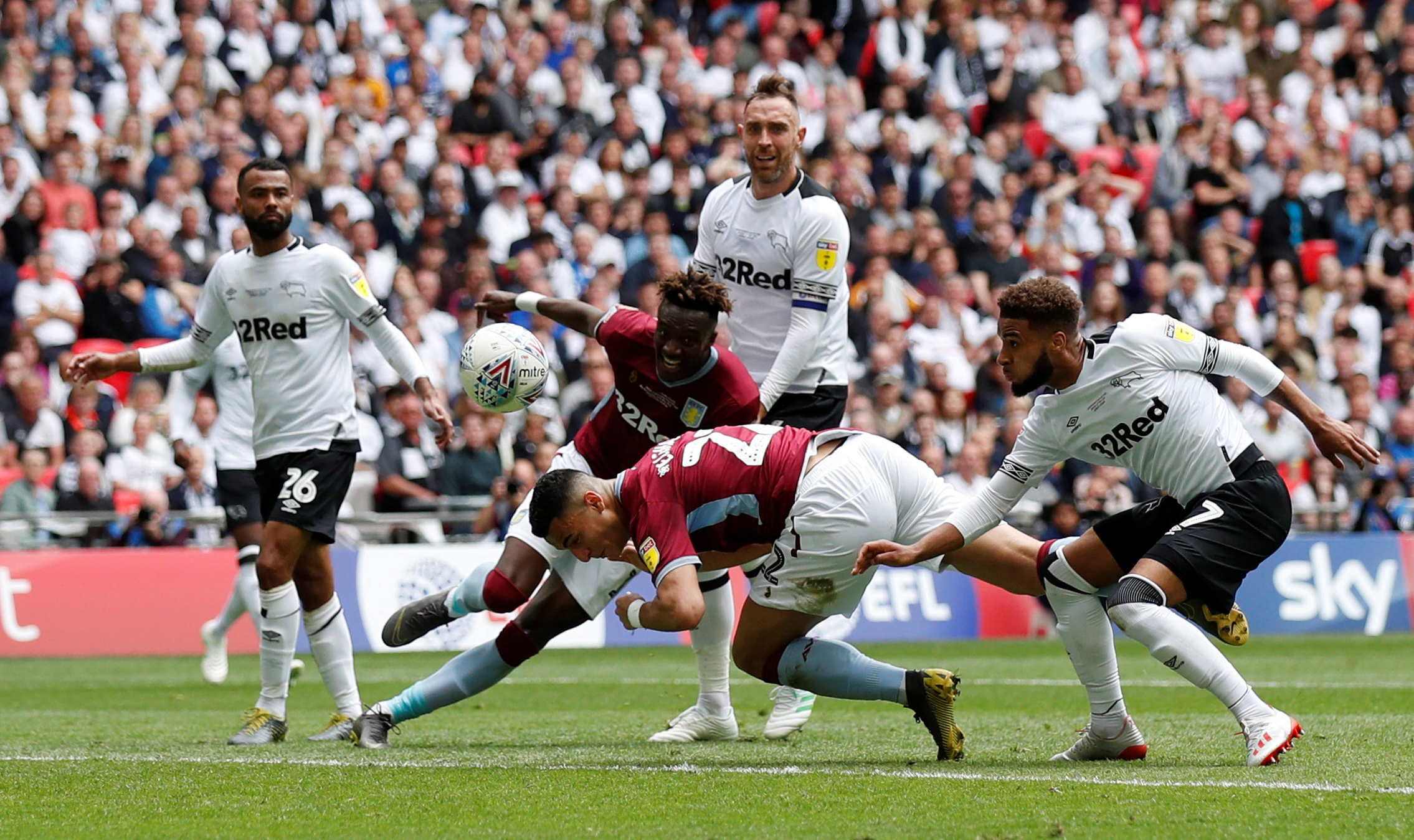 记者：米利唐最快将在11月30日战赫罗纳时复出（米利唐最早或于11月30日对阵赫罗纳时复出）